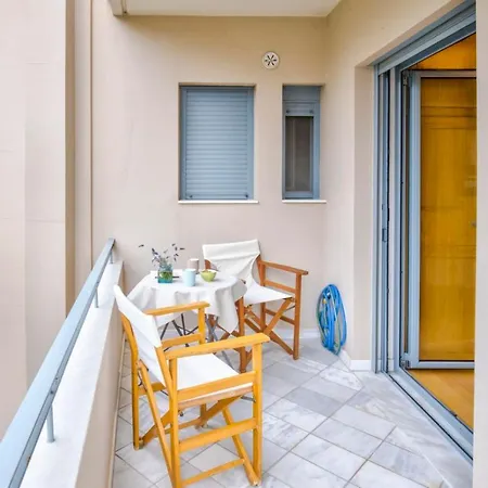 Modern Flat With Partial View *