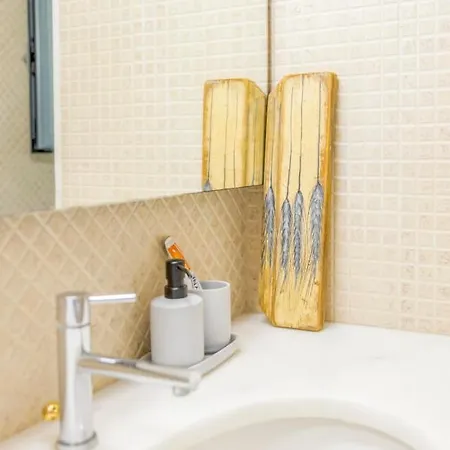 Modern Flat With Partial View Monemvasía