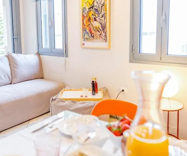 דירה Modern Flat With Partial View מונמבאסיה