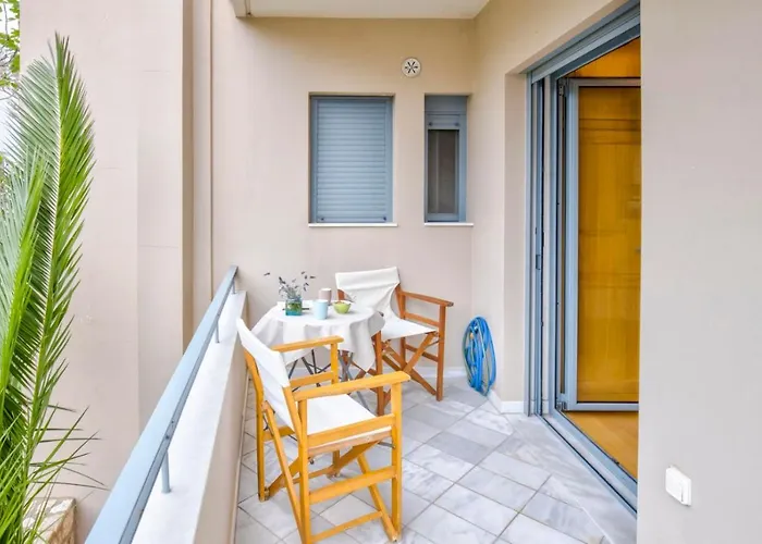 Modern Flat With Partial View *